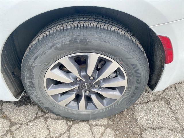 2023 Chrysler Pacifica Hybrid Touring L