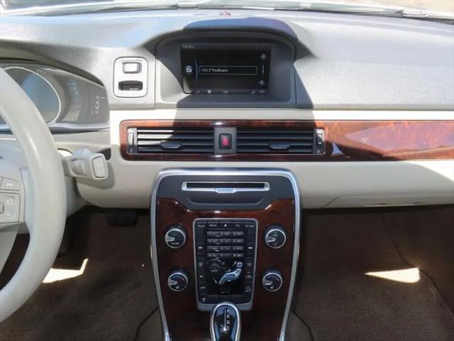 2015 Volvo XC70 T6 Premier Plus