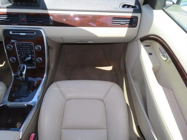 2015 Volvo XC70 T6 Premier Plus