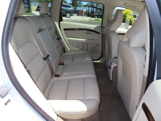 2015 Volvo XC70 T6 Premier Plus