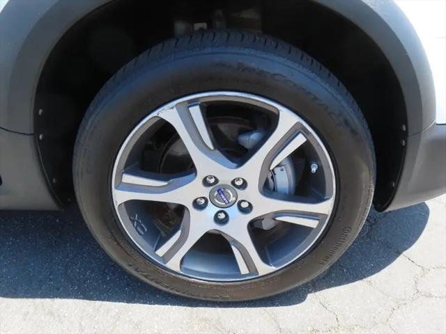 2015 Volvo XC70 T6 Premier Plus