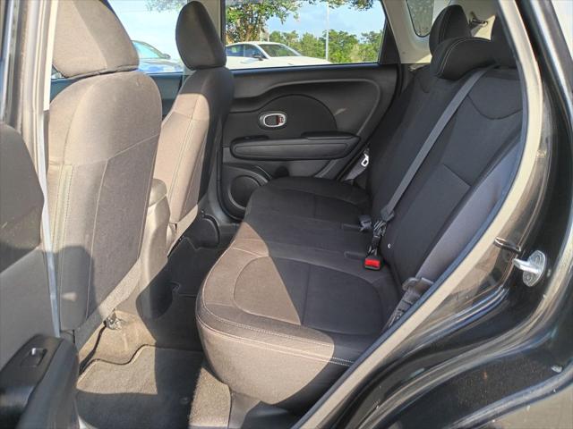 2015 Kia Soul Base FWD