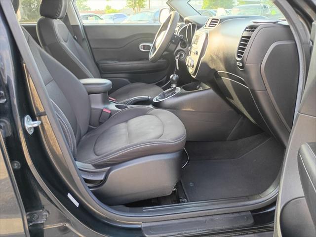 2015 Kia Soul Base FWD