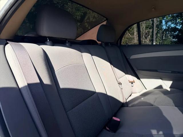 2011 Chevrolet Malibu 1LT