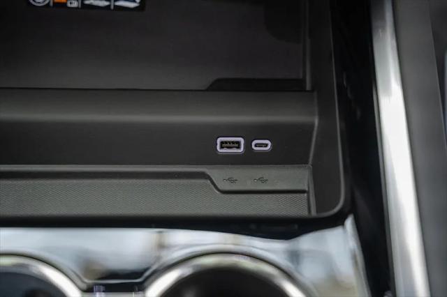 2026 Chevrolet Suburban Premier, 4WD