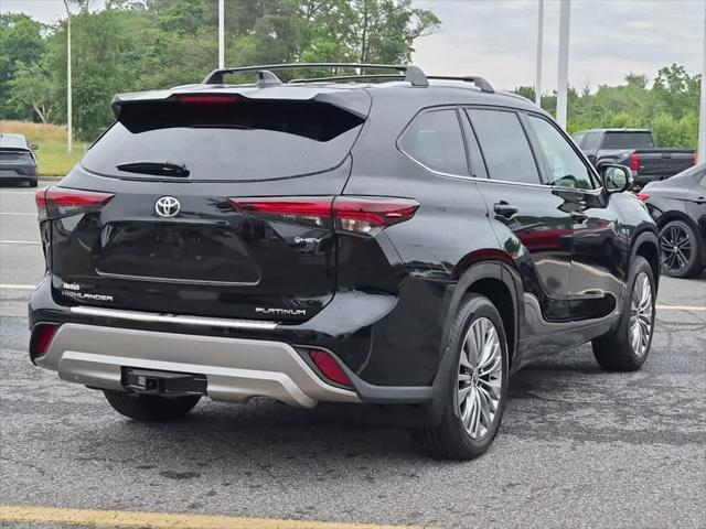 2026 Toyota Highlander Hybrid Platinum