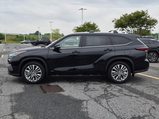 2026 Toyota Highlander Hybrid Platinum