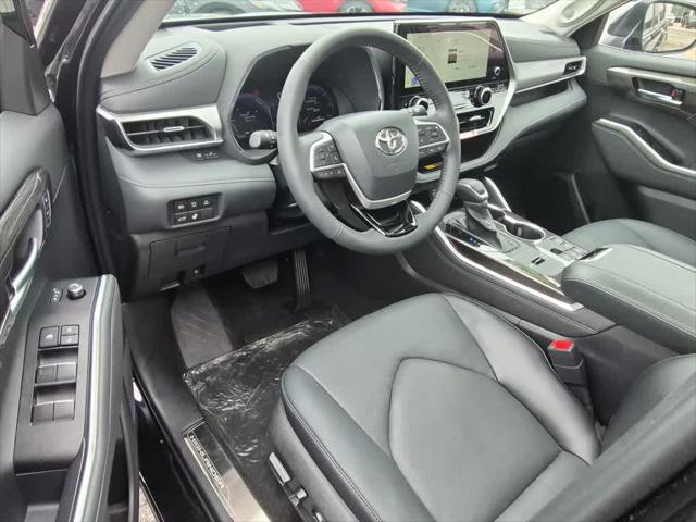 2026 Toyota Highlander Hybrid Platinum