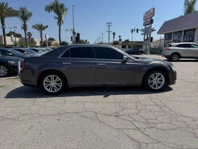 2017 Chrysler 300 C