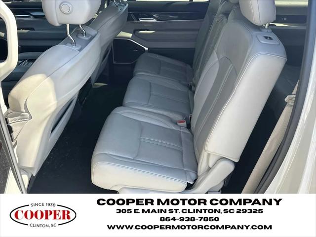 2022 Jeep Wagoneer Series I 4x2