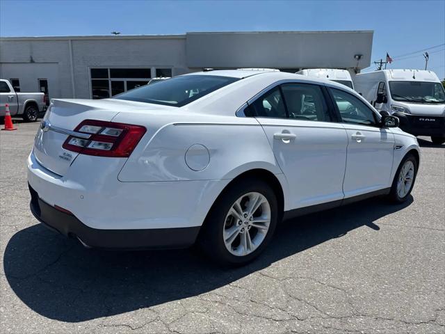 2018 Ford Taurus SEL
