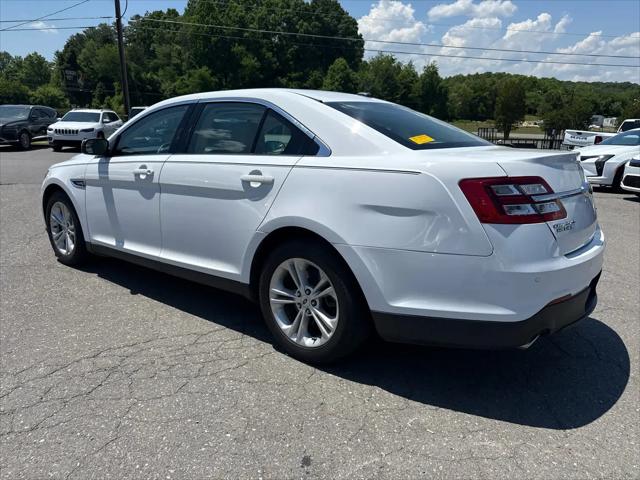 2018 Ford Taurus SEL