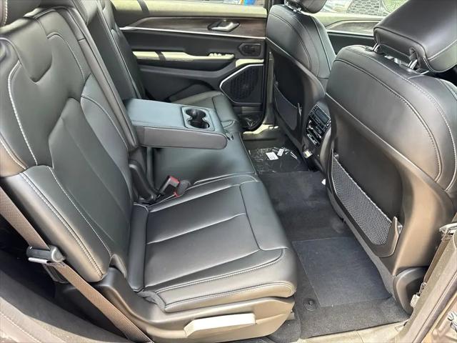 2026 Jeep Grand Cherokee L Limited 4x2