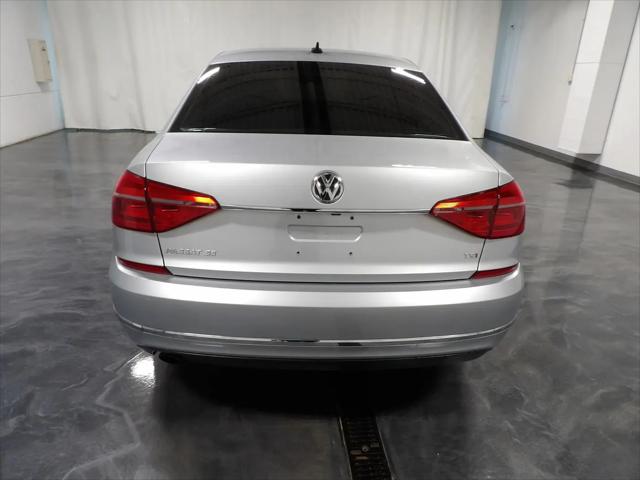 2016 Volkswagen Passat 1.8T SE