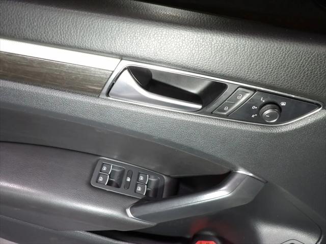 2016 Volkswagen Passat 1.8T SE