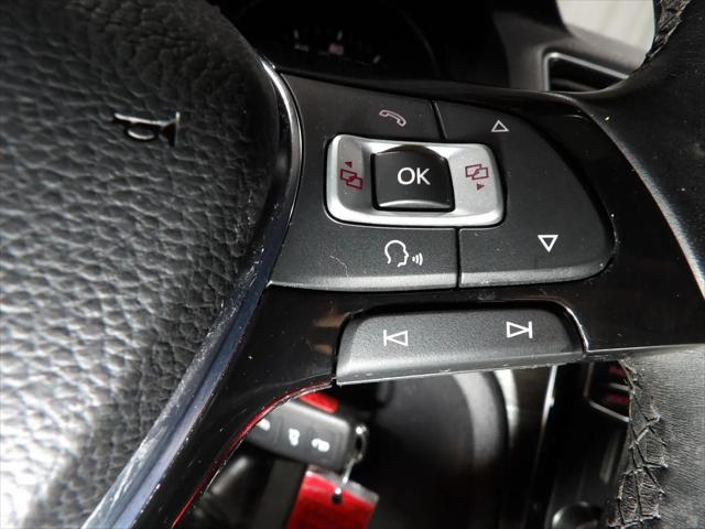 2016 Volkswagen Passat 1.8T SE