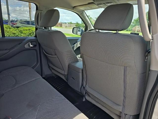 2021 Nissan Frontier Crew Cab SV 4x2