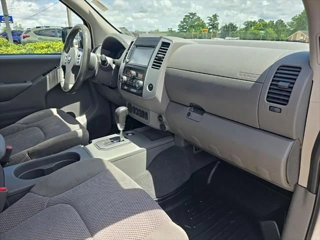 2021 Nissan Frontier Crew Cab SV 4x2