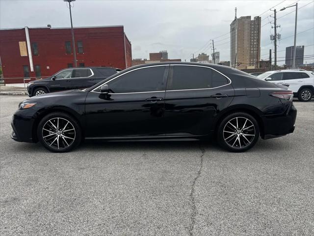 2022 Toyota Camry SE