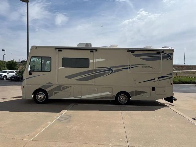 2017 Ford F-53 Base
