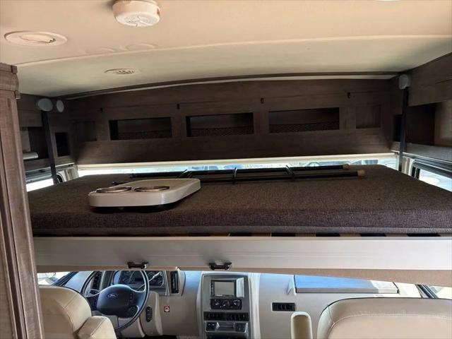 2017 Ford F-53 Base