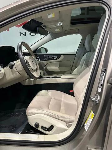 2020 Volvo V60 Cross Country T5