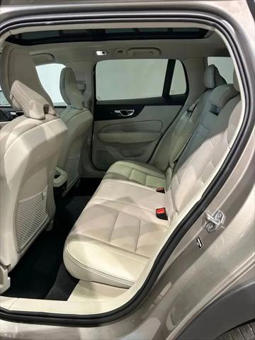 2020 Volvo V60 Cross Country T5