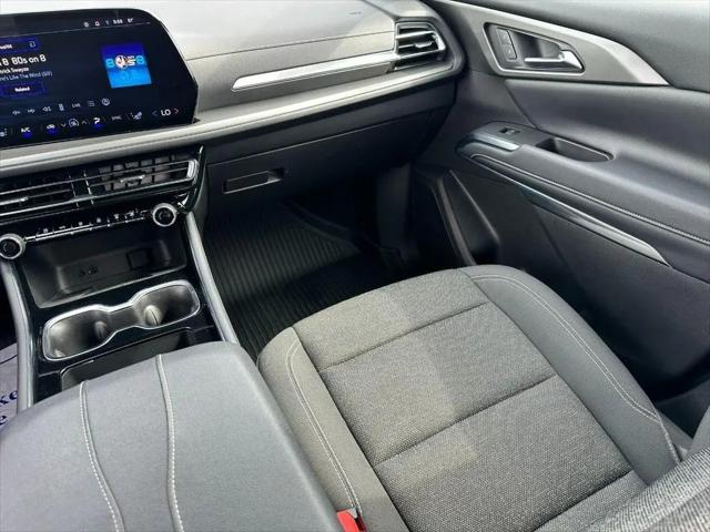 2025 Chevrolet Traverse FWD LT