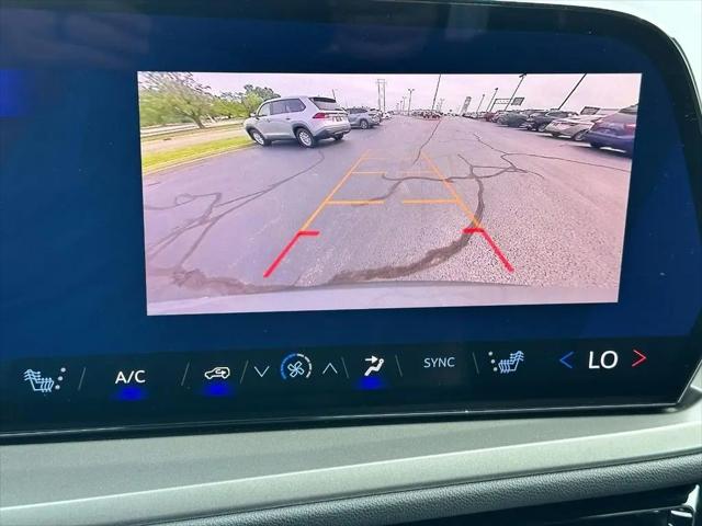 2025 Chevrolet Traverse FWD LT