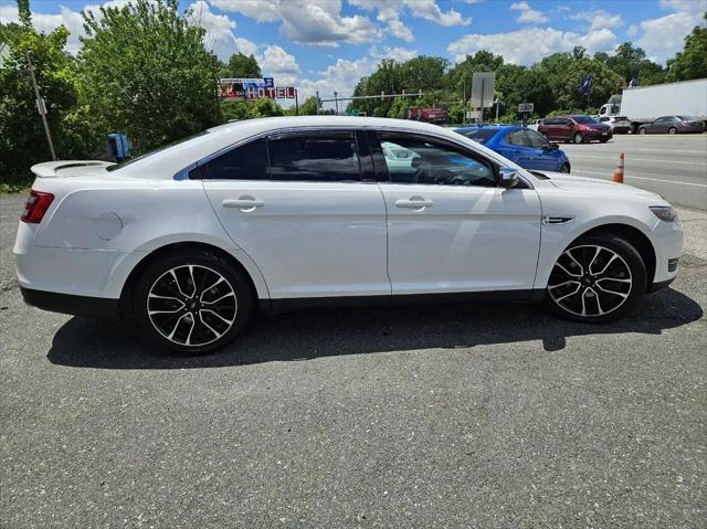 2019 Ford Taurus Limited