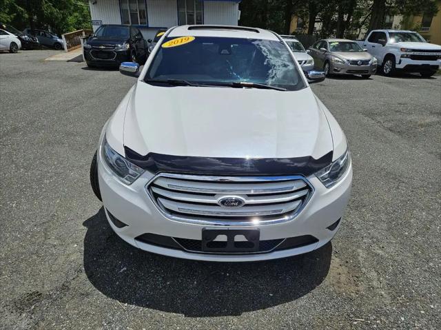 2019 Ford Taurus Limited