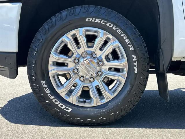 2022 GMC Sierra 2500HD 4WD Crew Cab Standard Bed Denali
