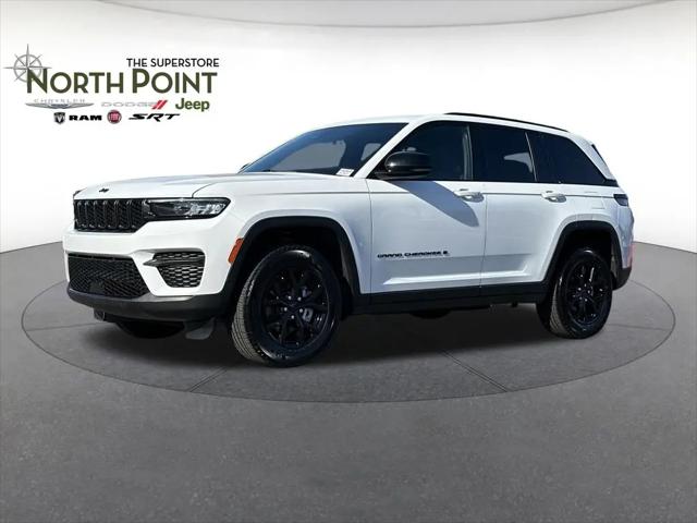 2025 Jeep Grand Cherokee Altitude 4x4 for sale in Winston Salem, NC