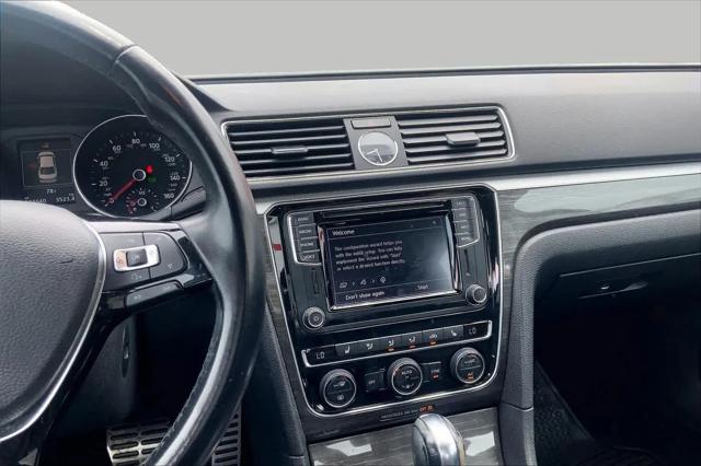 2017 Volkswagen Passat 1.8T SEL Premium
