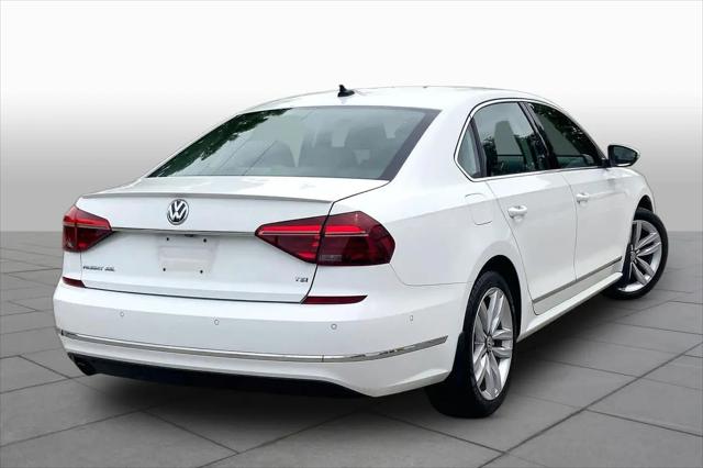 2017 Volkswagen Passat 1.8T SEL Premium