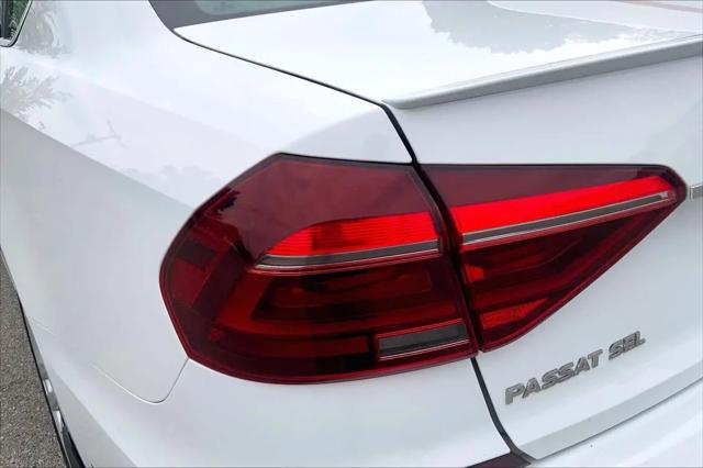 2017 Volkswagen Passat 1.8T SEL Premium