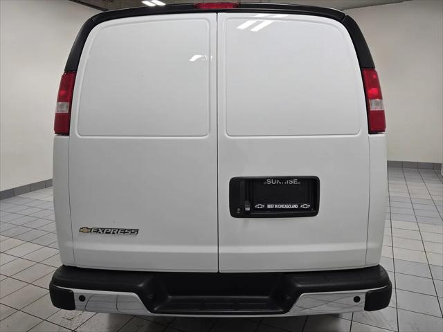 2026 Chevrolet Express Cargo Van 2500 Regular Wheelbase, WT, RWD