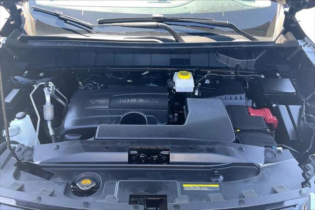2024 Nissan Pathfinder SL FWD