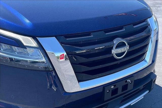 2024 Nissan Pathfinder SL FWD
