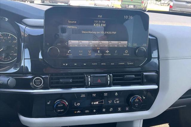 2024 Nissan Pathfinder SL FWD