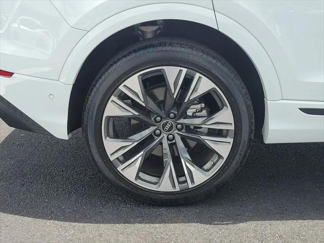 2025 Audi Q8 Premium 55 TFSI quattro