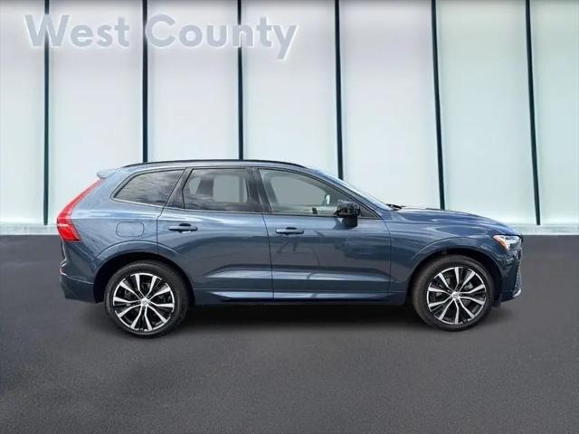 2023 Volvo XC60 B5 Plus Dark Theme