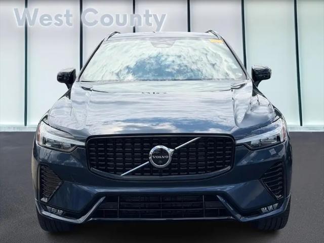 2023 Volvo XC60 B5 Plus Dark Theme