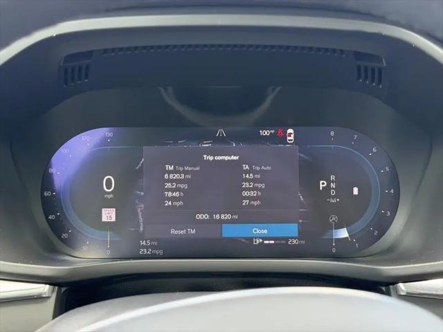 2023 Volvo XC60 B5 Plus Dark Theme