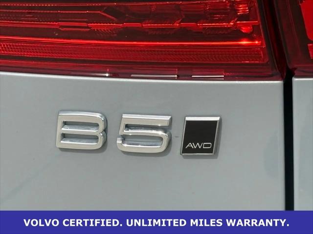 2024 Volvo XC60 B5 Plus Dark Theme