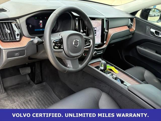 2024 Volvo XC60 B5 Plus Dark Theme
