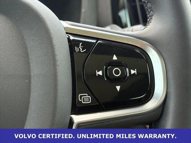 2024 Volvo XC60 B5 Plus Dark Theme