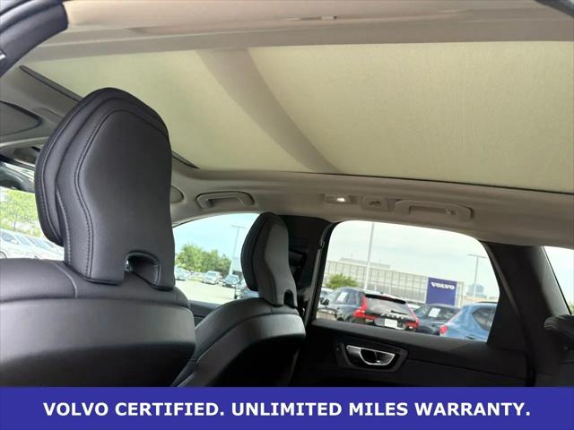 2024 Volvo XC60 B5 Plus Dark Theme