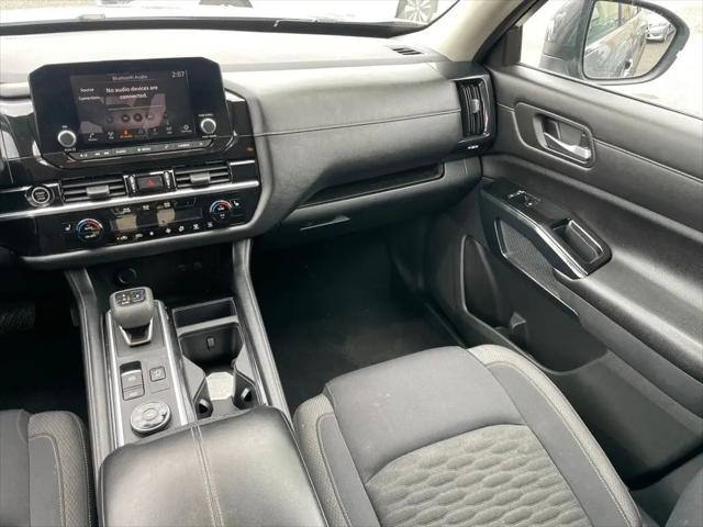 2025 Nissan Pathfinder SV 4WD