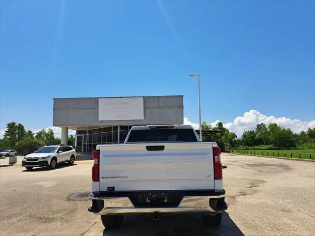 2022 Chevrolet Silverado 1500 4WD Crew Cab Short Bed LT